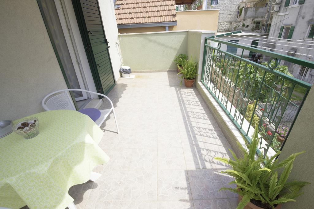 Charming Room With Balcony Split Exterior foto